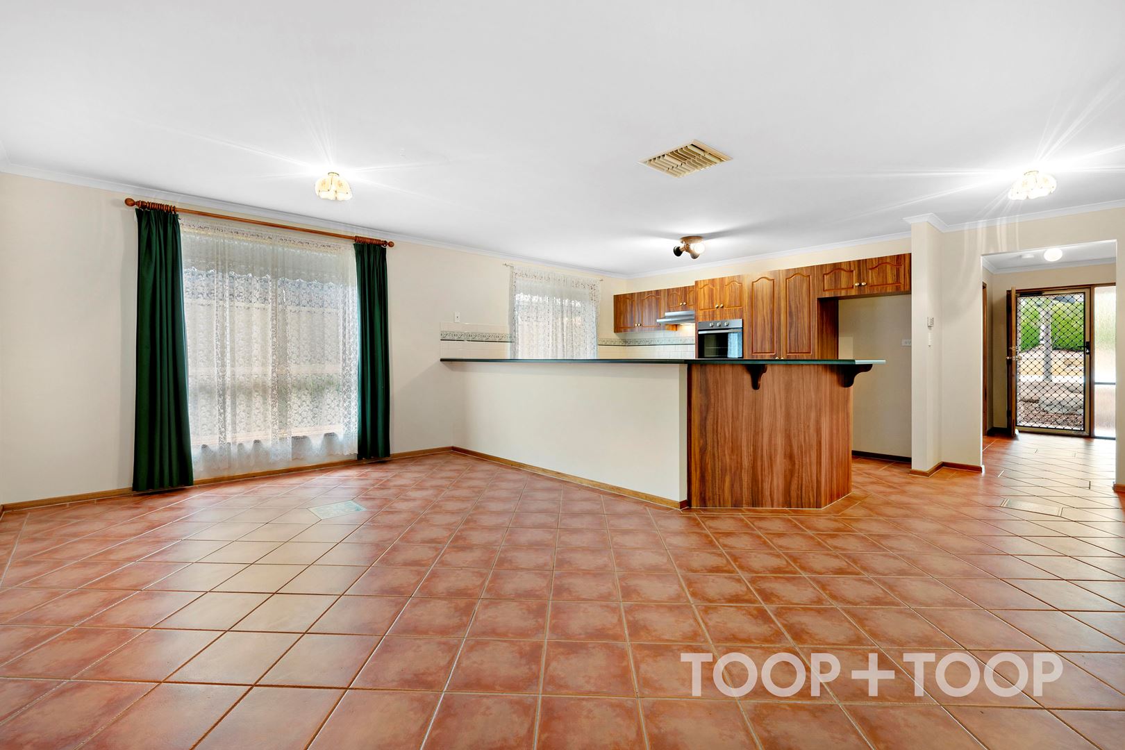 16 Plane Tree Drive, Craigmore SA 5114, Craigmore - Thumbnail 6