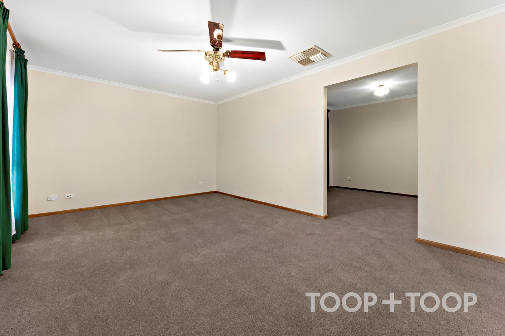 16 Plane Tree Drive, Craigmore SA 5114, Craigmore - Thumbnail 3