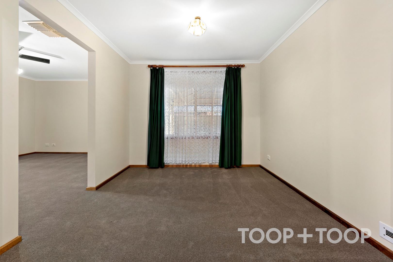 16 Plane Tree Drive, Craigmore SA 5114, Craigmore - Thumbnail 4