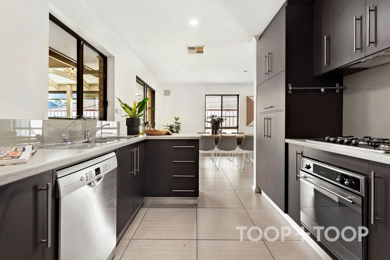 4 Avalon Road, Marion SA 5043, Marion - Thumbnail 3