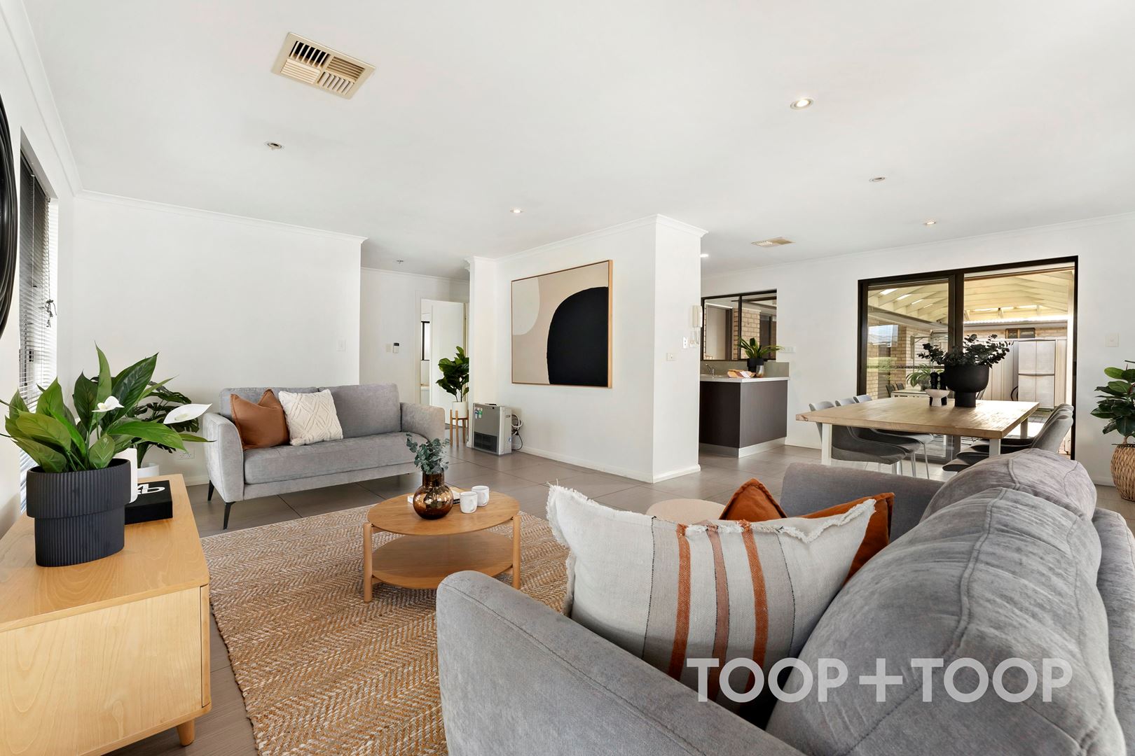 4 Avalon Road, Marion SA 5043, Marion - Thumbnail 2