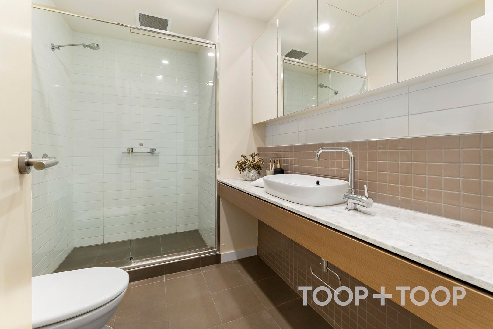 614 / 1-2 Tarni Court, New Port SA 5015, New Port - Thumbnail 3