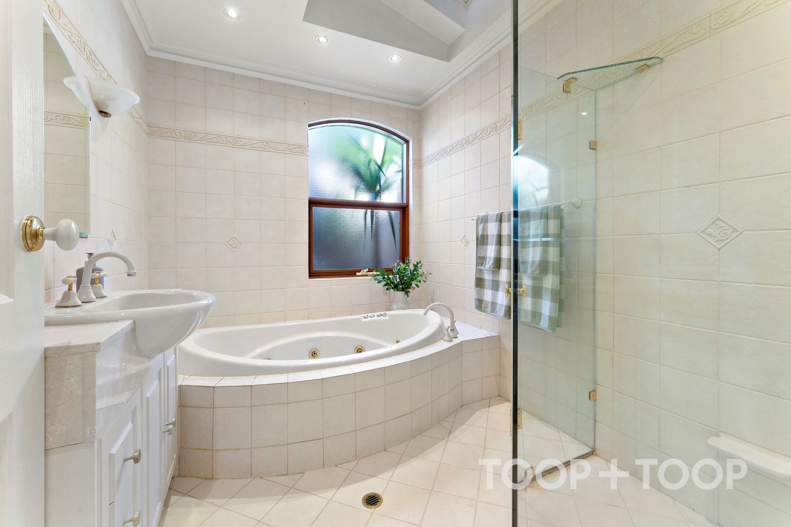 86 Gordon Road, Prospect SA 5082, Prospect - Thumbnail 7