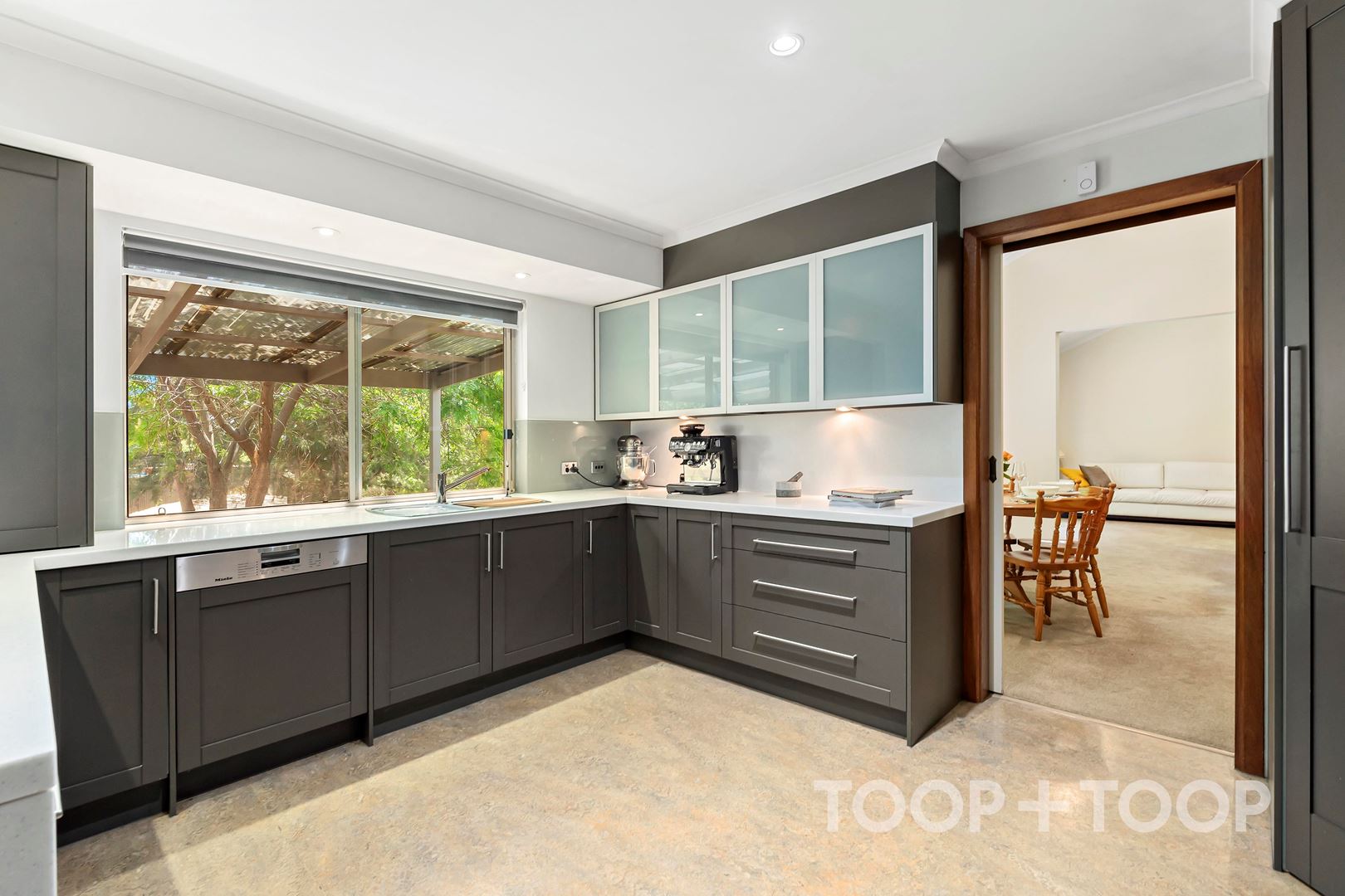 10 Kennion Court, Wynn Vale SA 5127, Wynn Vale - Thumbnail 4