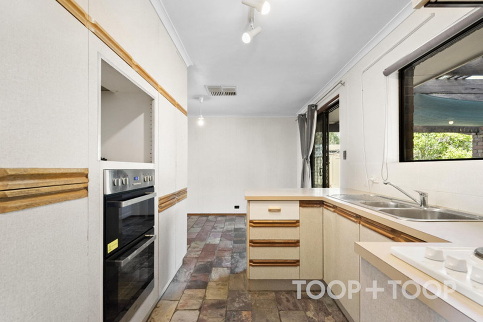16 Homestead Drive,Hillbank SA 5112, Hillbank - Thumbnail 3