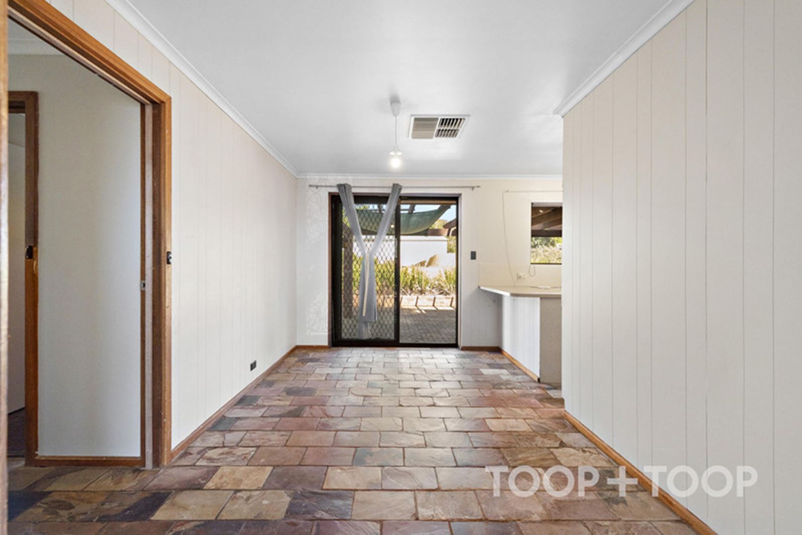 16 Homestead Drive,Hillbank SA 5112, Hillbank - Thumbnail 4