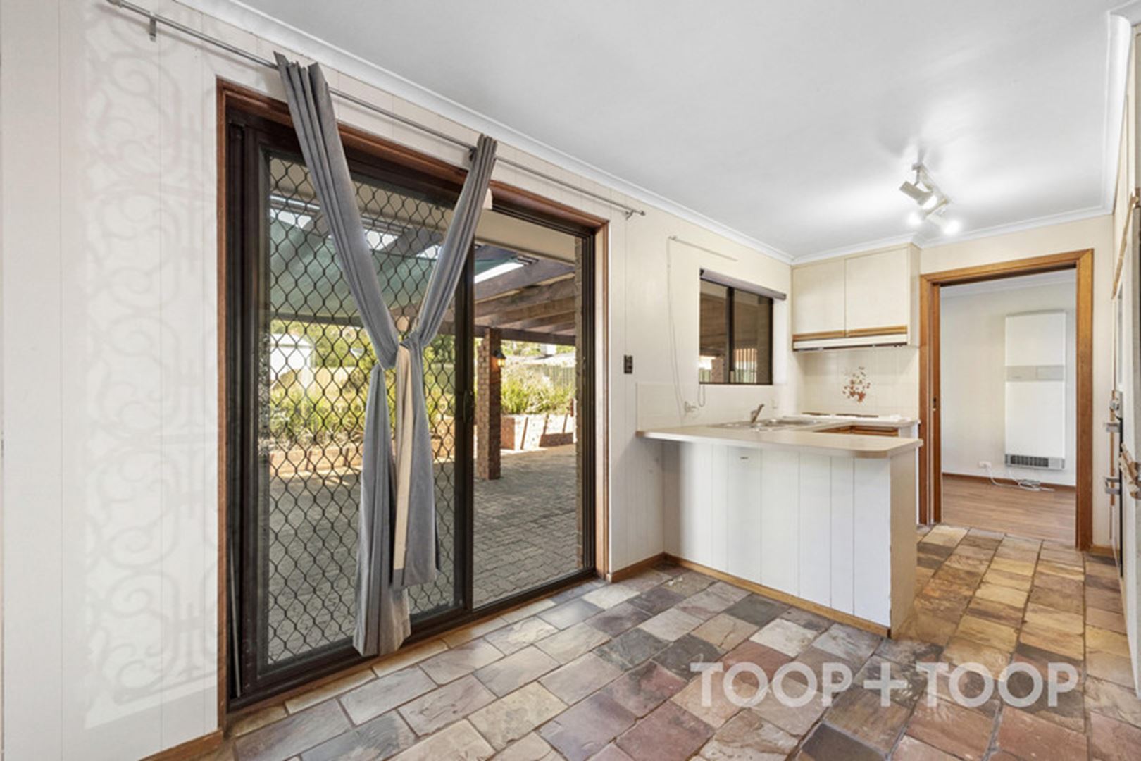 16 Homestead Drive,Hillbank SA 5112, Hillbank - Thumbnail 5