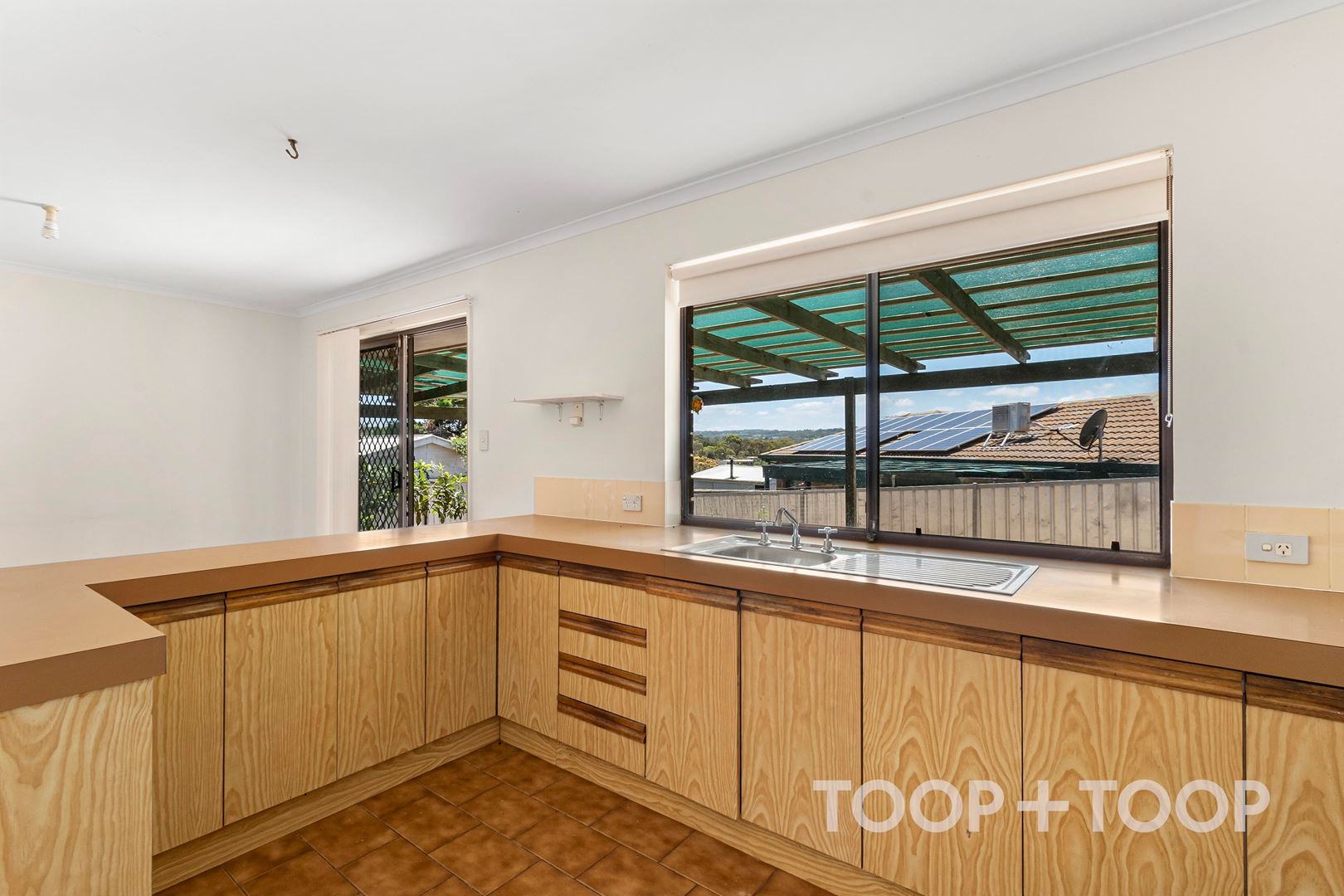 3 Cashel Court, Huntfield Heights SA 5163, Huntfield Heights - Thumbnail 2