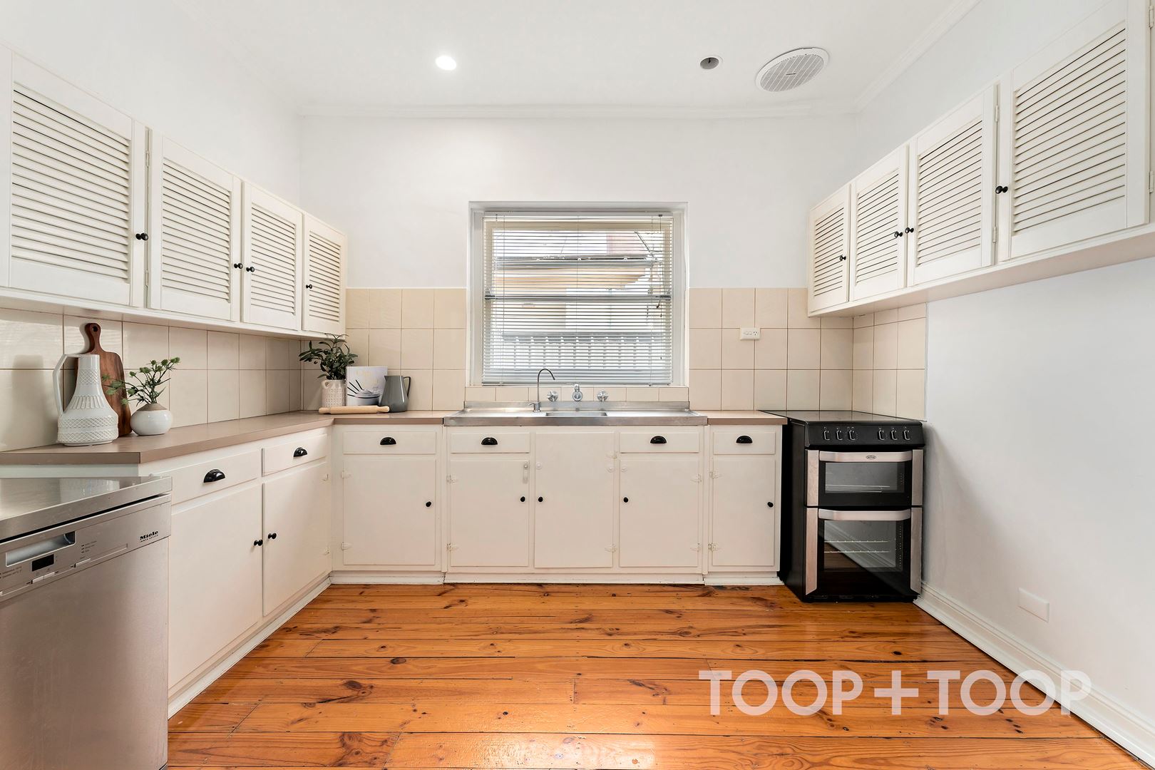 26 Waverley Street, Mitcham SA 5062, Mitcham - Thumbnail 7