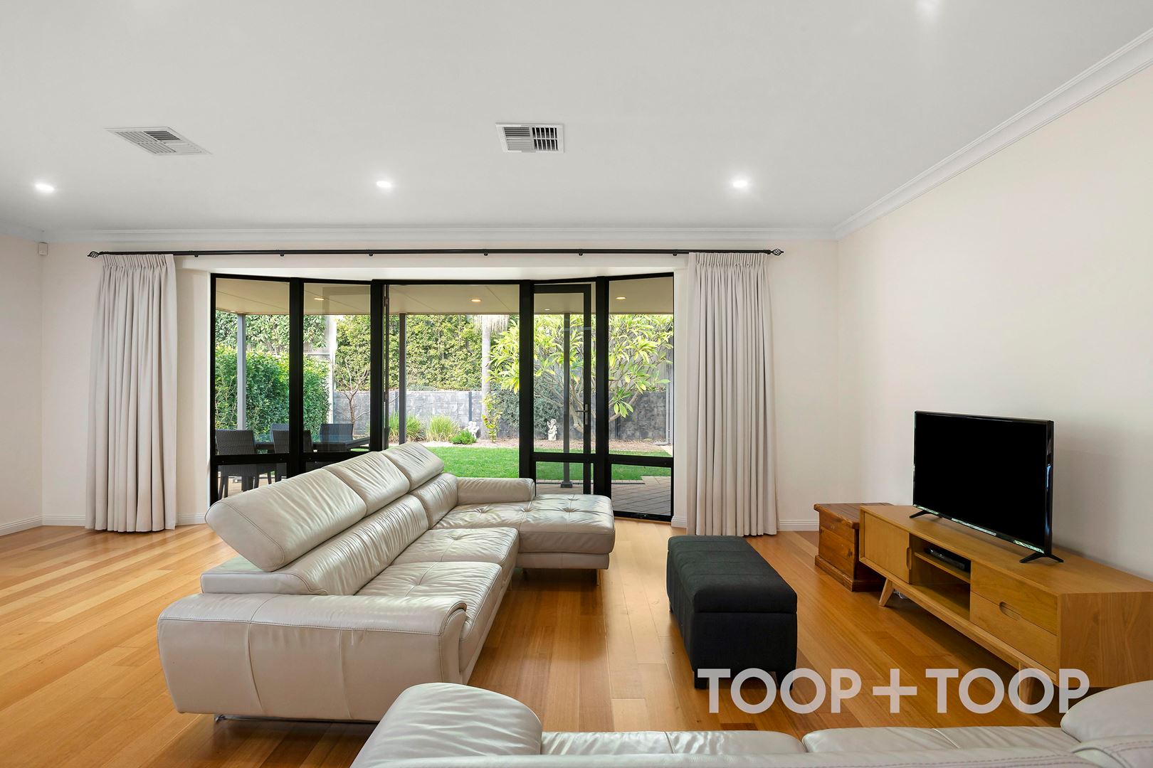 5 Waltham Forest Trail, Golden Grove SA 5125, Golden Grove - Thumbnail 2