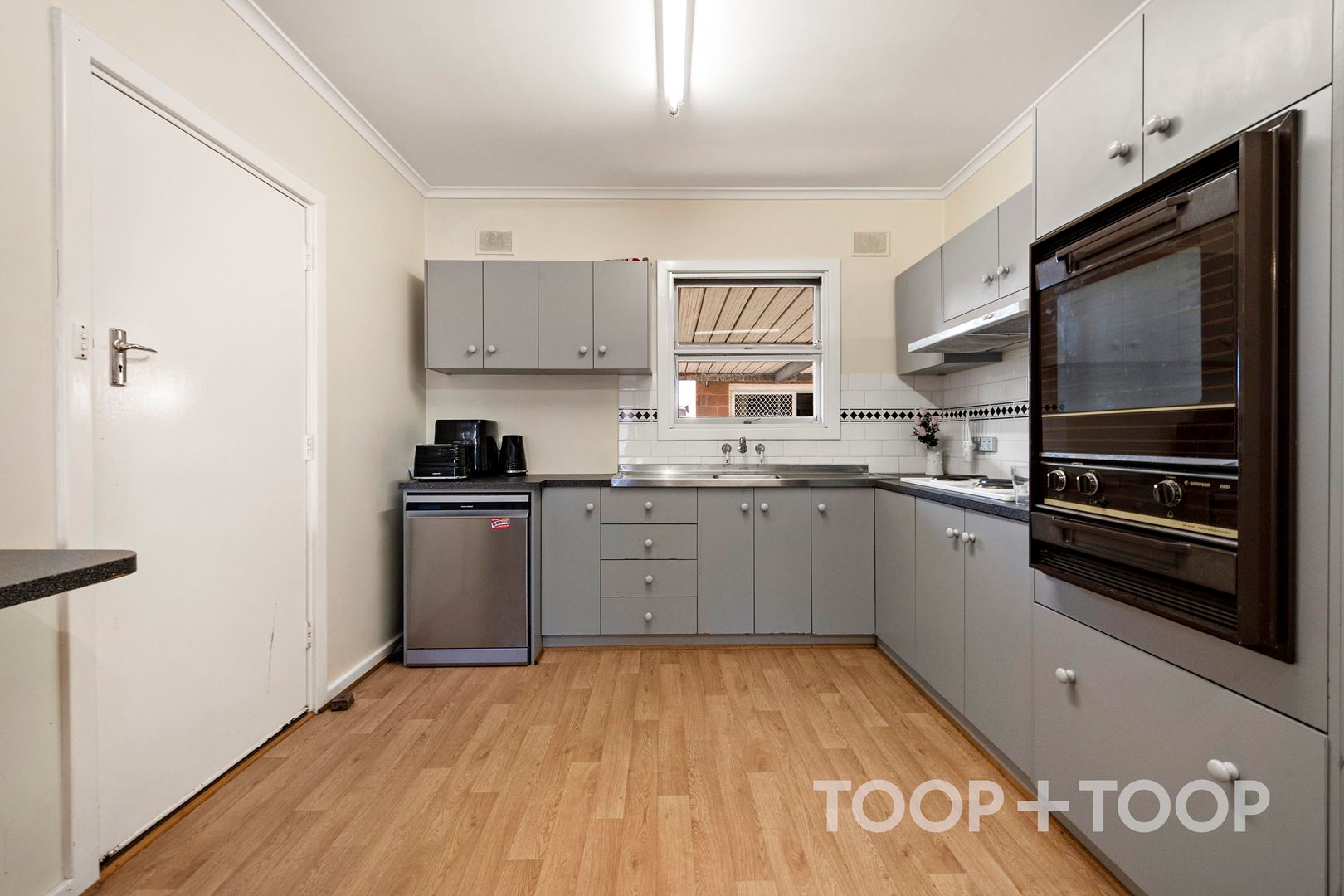 6 Duntroon Crescent, Taperoo SA 5017, Taperoo - Thumbnail 5