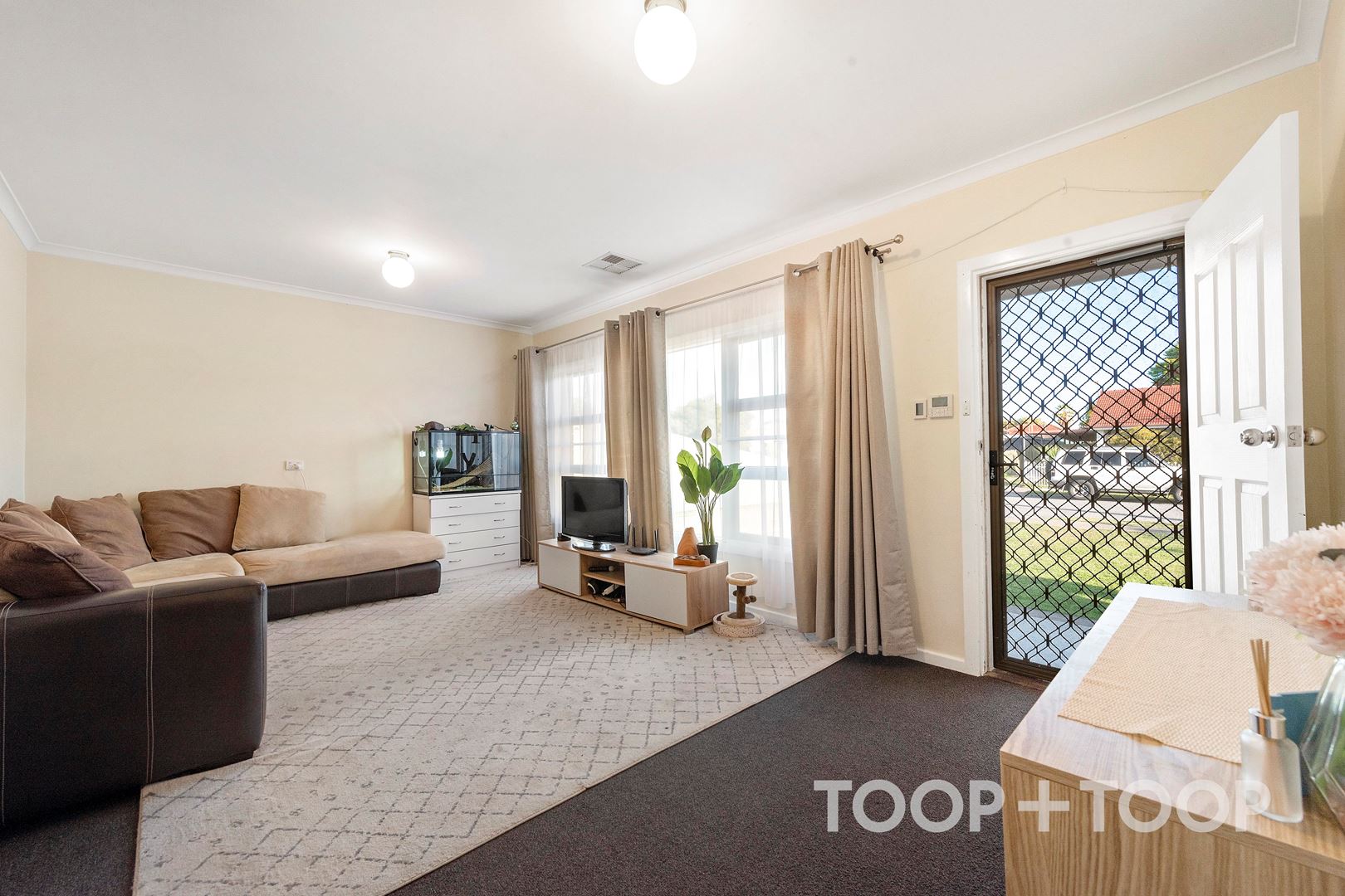 6 Duntroon Crescent, Taperoo SA 5017, Taperoo - Thumbnail 3