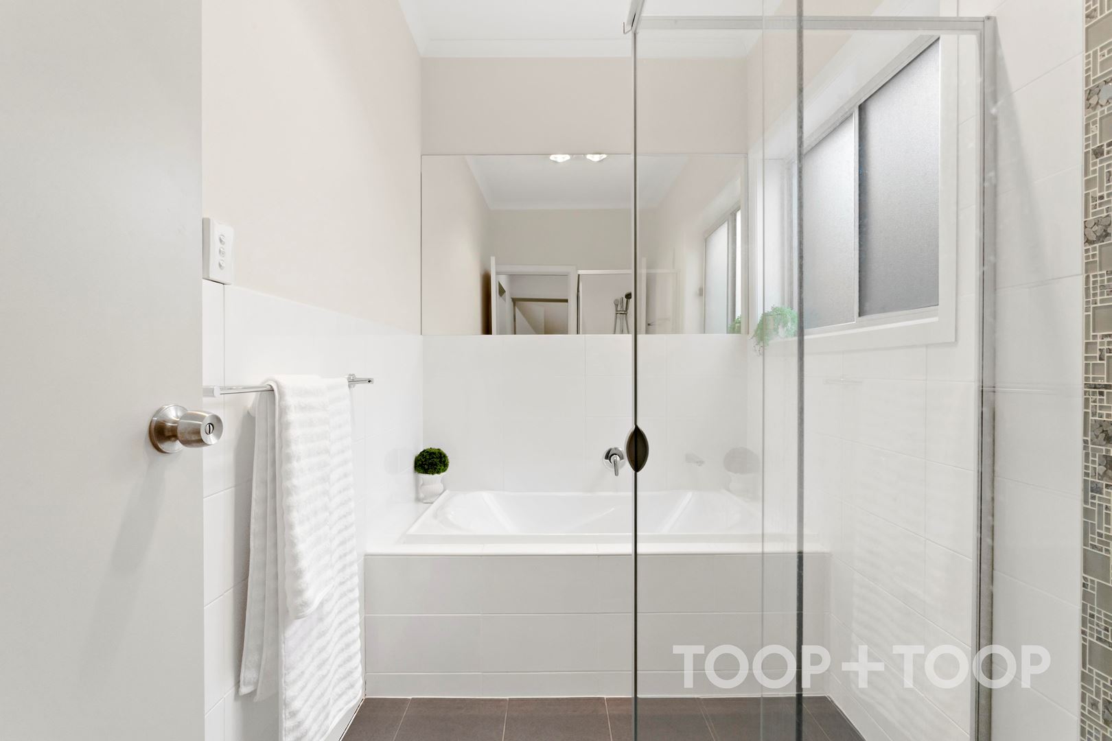6A Tyringa Avenue, Rostrevor SA 5073, Rostrevor - Thumbnail 5