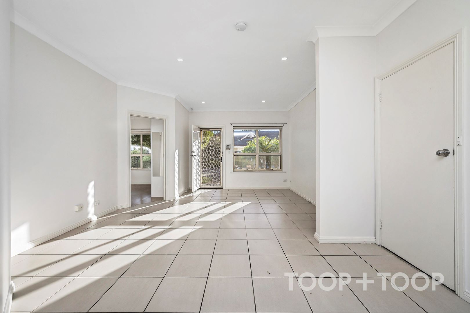 5 / 160 Trimmer Parade,Seaton SA 5023, Seaton - Thumbnail 2