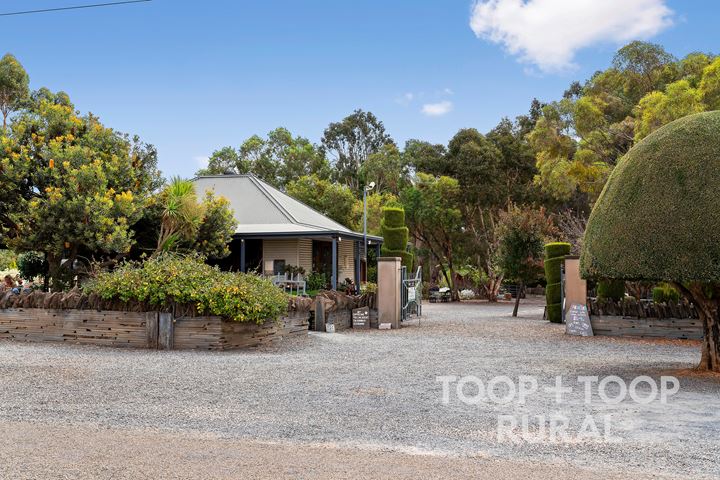 33 Jacka Road
