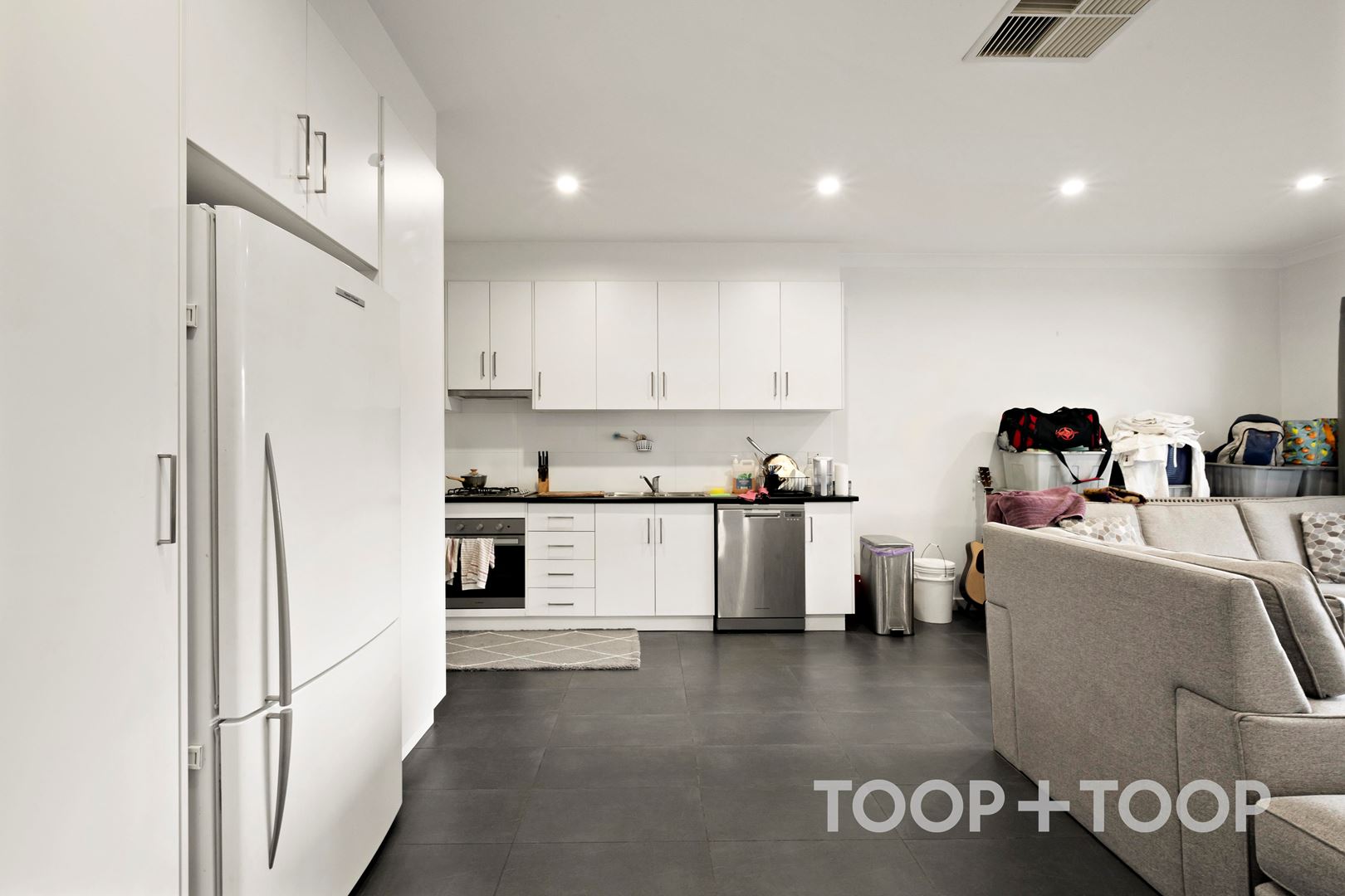 6 Mackenzie Circuit, Mawson Lakes SA 5095, Mawson Lakes - Thumbnail 4