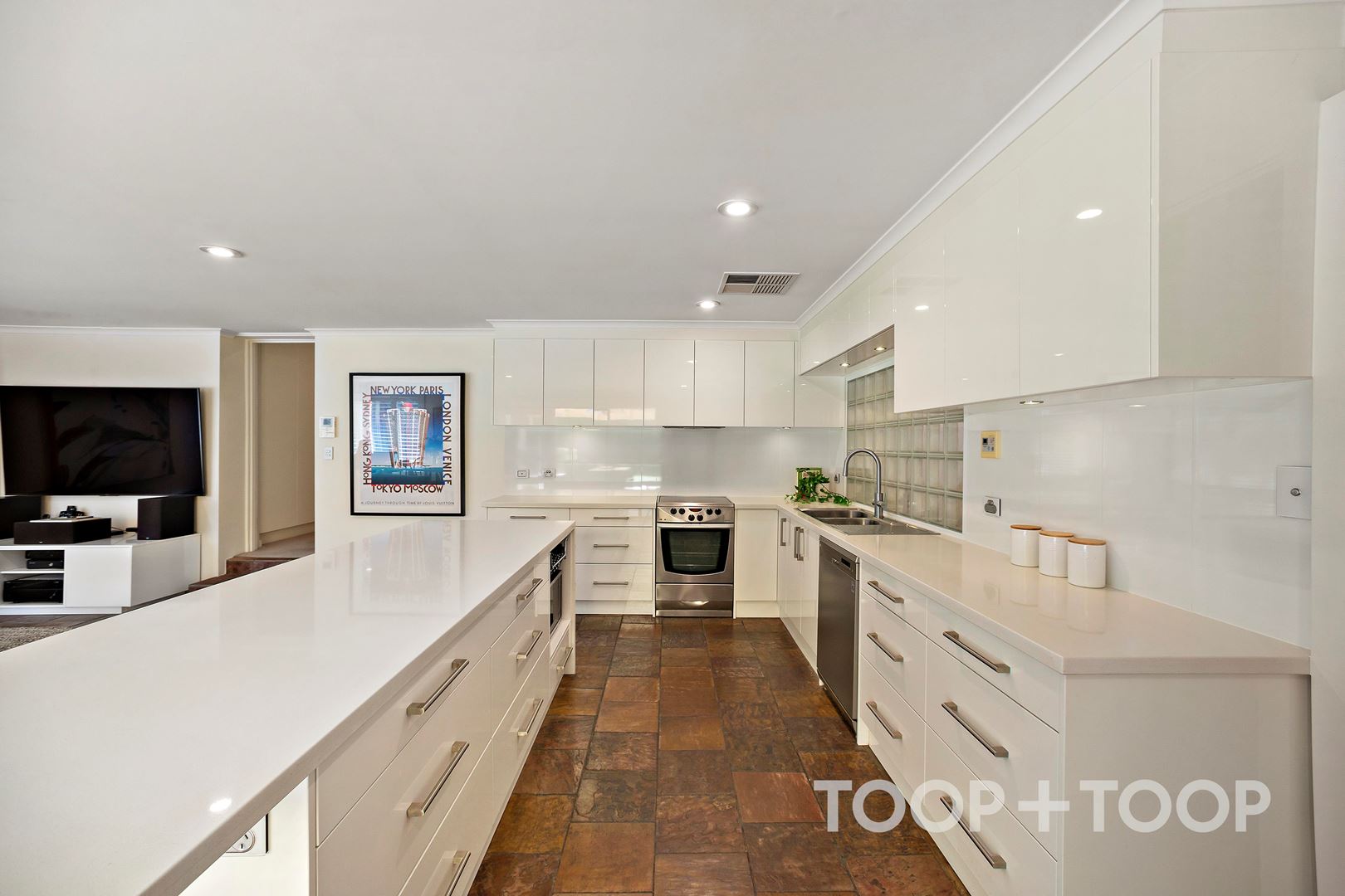7 Egmont Terrace,Erindale SA 5066, Erindale - Thumbnail 3