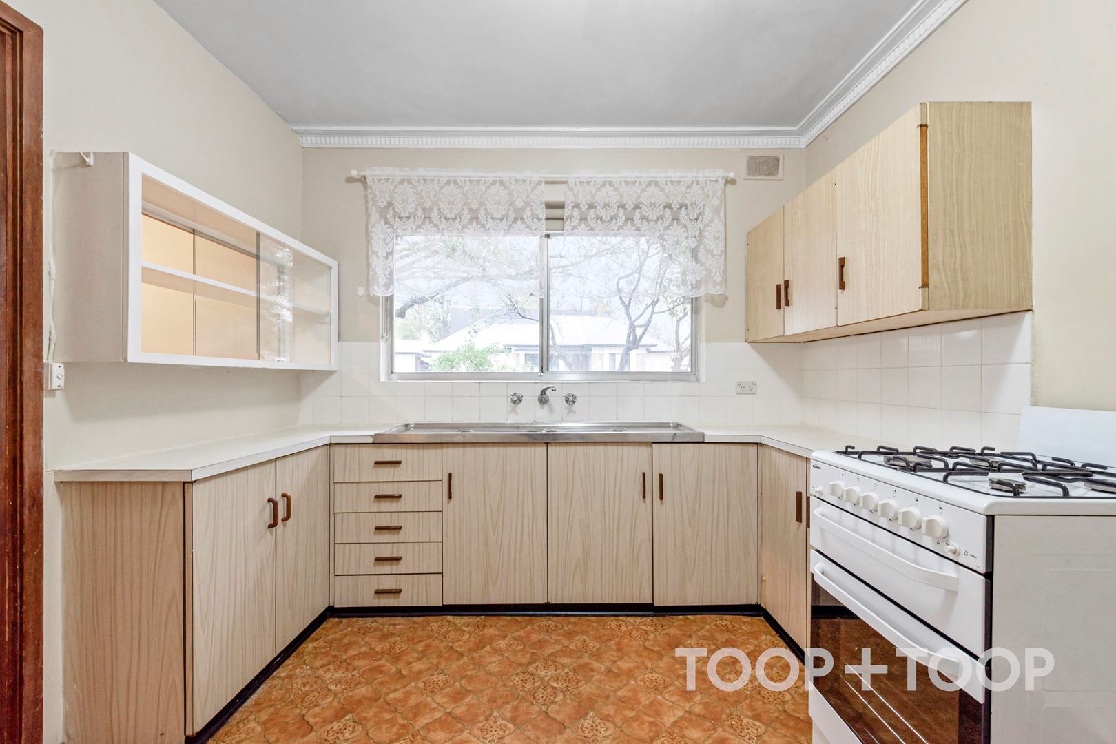 1 / 58 Harrow Road,College Park SA 5069, College Park - Thumbnail 2