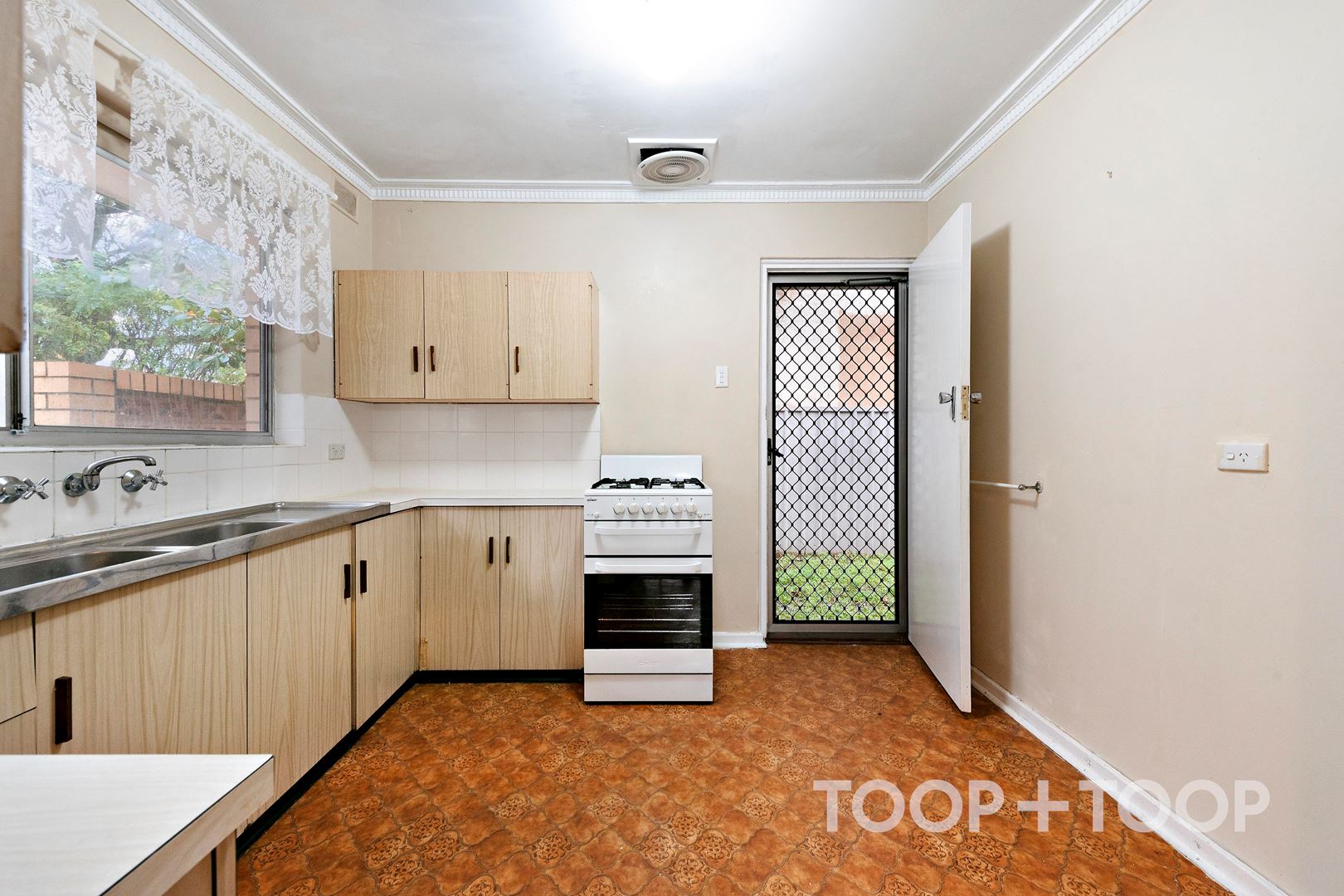1 / 58 Harrow Road,College Park SA 5069, College Park - Thumbnail 3