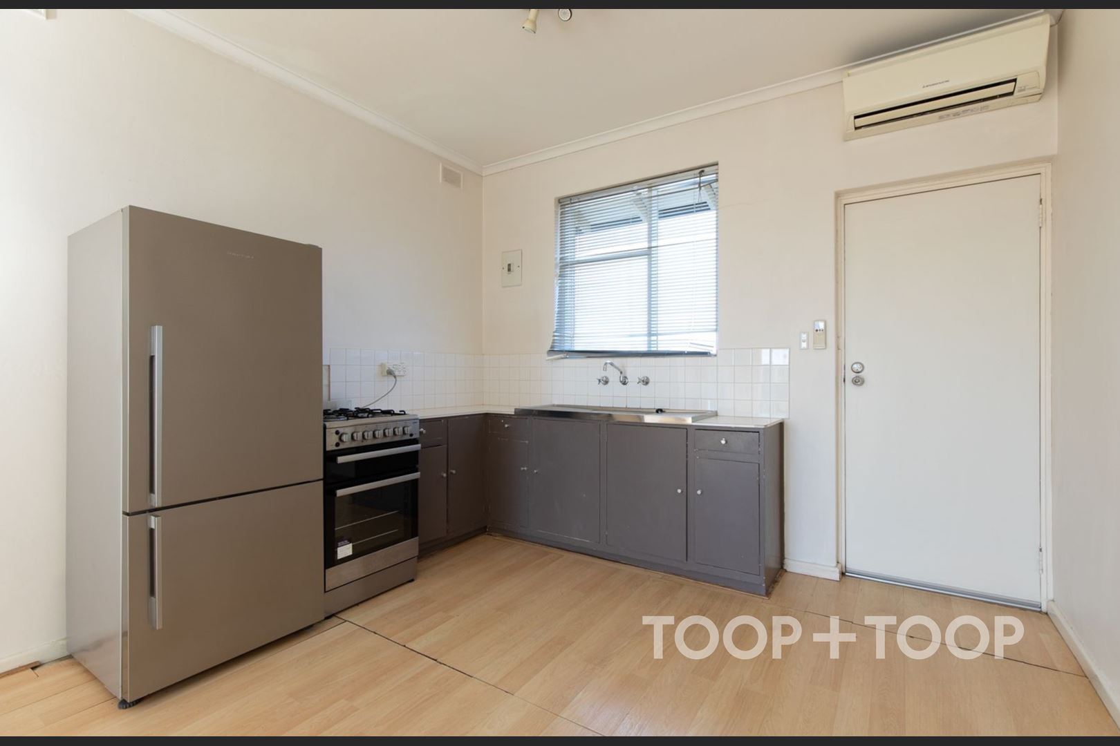 9 / 28 Pier Street,Glenelg SA 5045, Glenelg - Thumbnail 4
