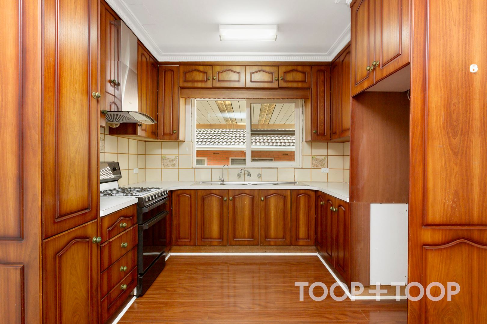 2 Lindsay Street,Rostrevor SA 5073, Rostrevor - Thumbnail 2