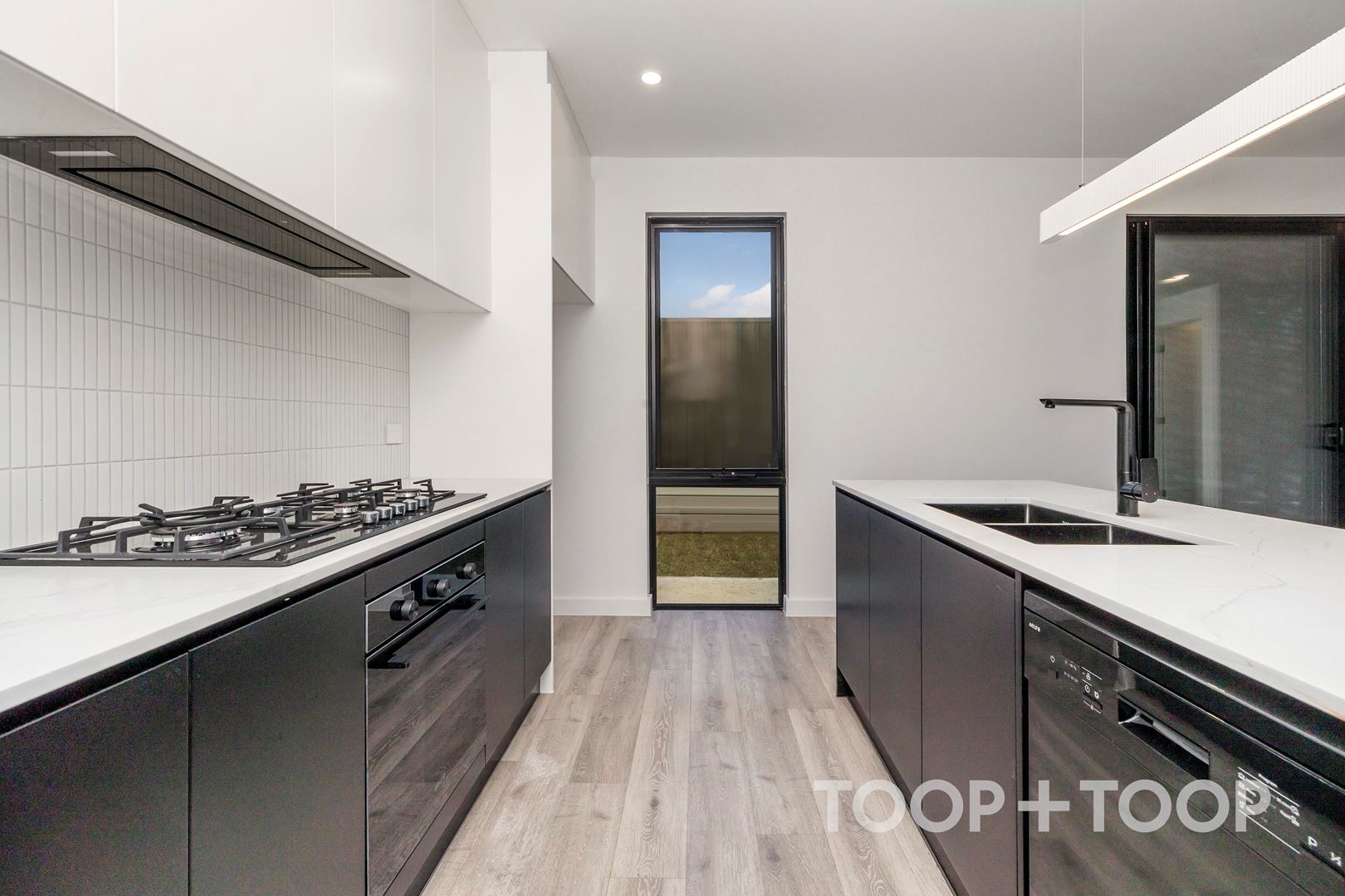 4 / 9 Hilltop Avenue,Felixstow SA 5070, Felixstow - Thumbnail 3