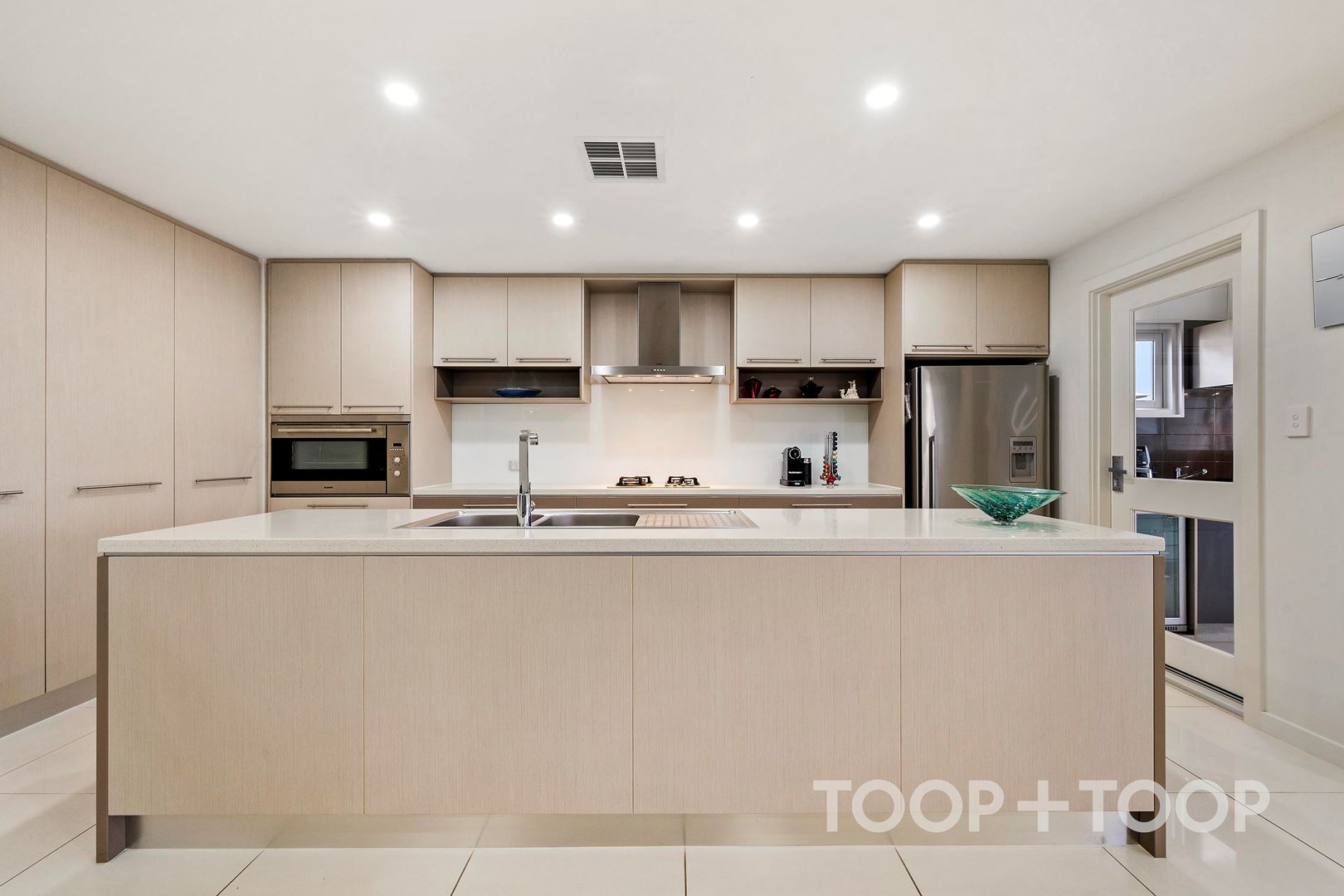 26 Arcadia Avenue, Hindmarsh Island SA 5214, Hindmarsh Island - Thumbnail 3