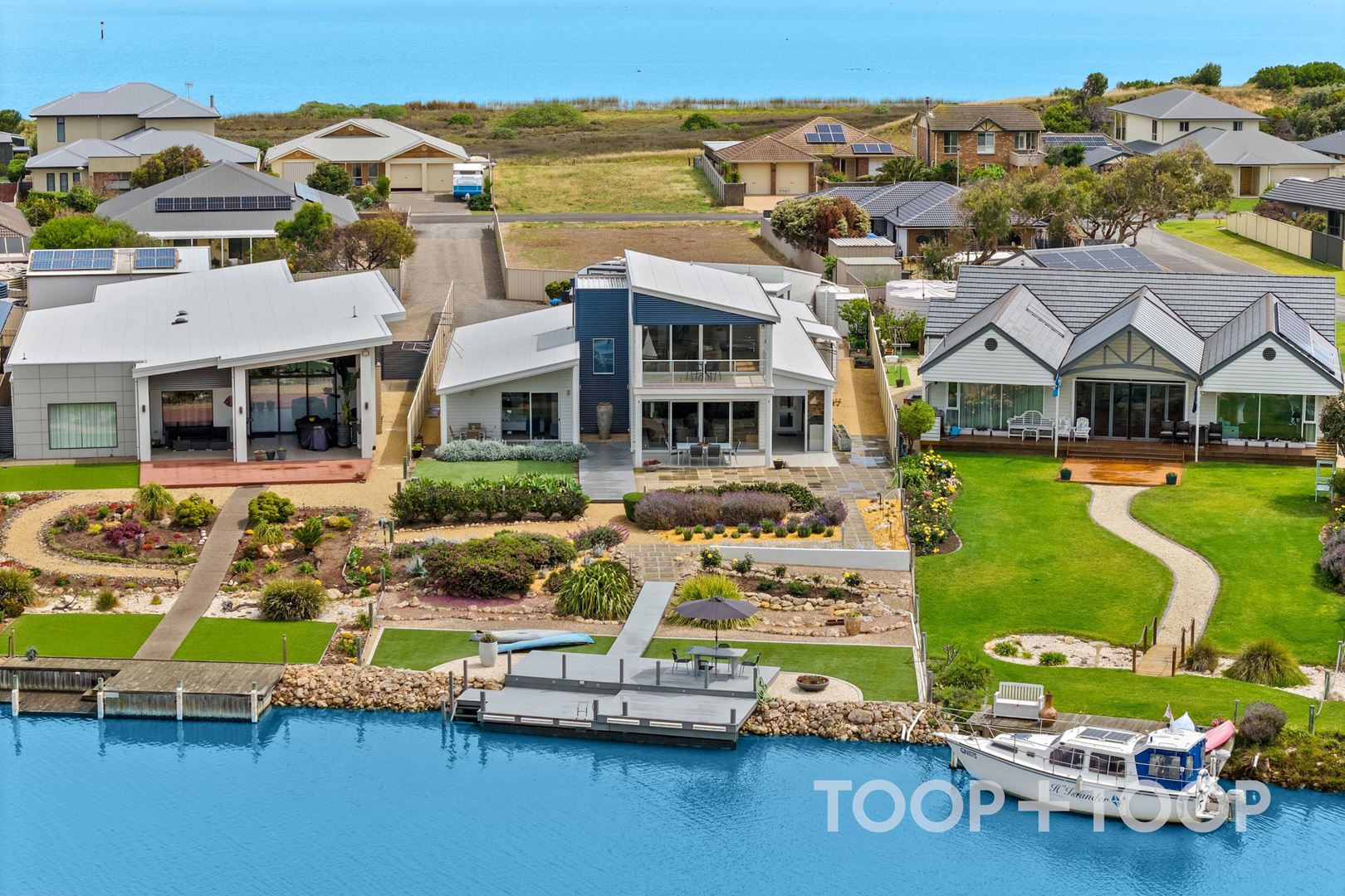 26 Arcadia Avenue, Hindmarsh Island SA 5214, Hindmarsh Island - Image 1
