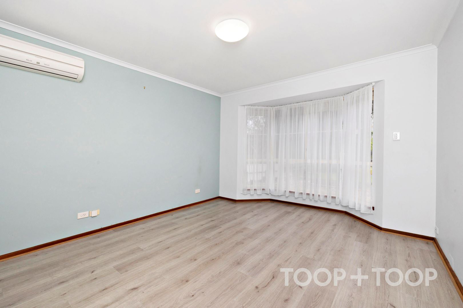 1 Steen Crescent,Pooraka SA 5095, Pooraka - Thumbnail 6
