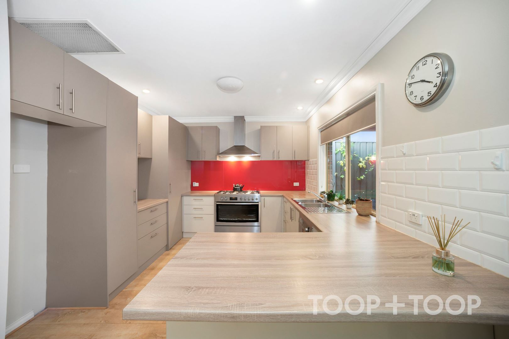 8 Satsuma Crescent,Golden Grove SA 5125, Golden Grove - Thumbnail 3