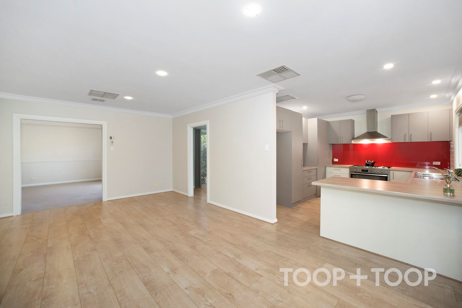 8 Satsuma Crescent,Golden Grove SA 5125, Golden Grove - Thumbnail 4