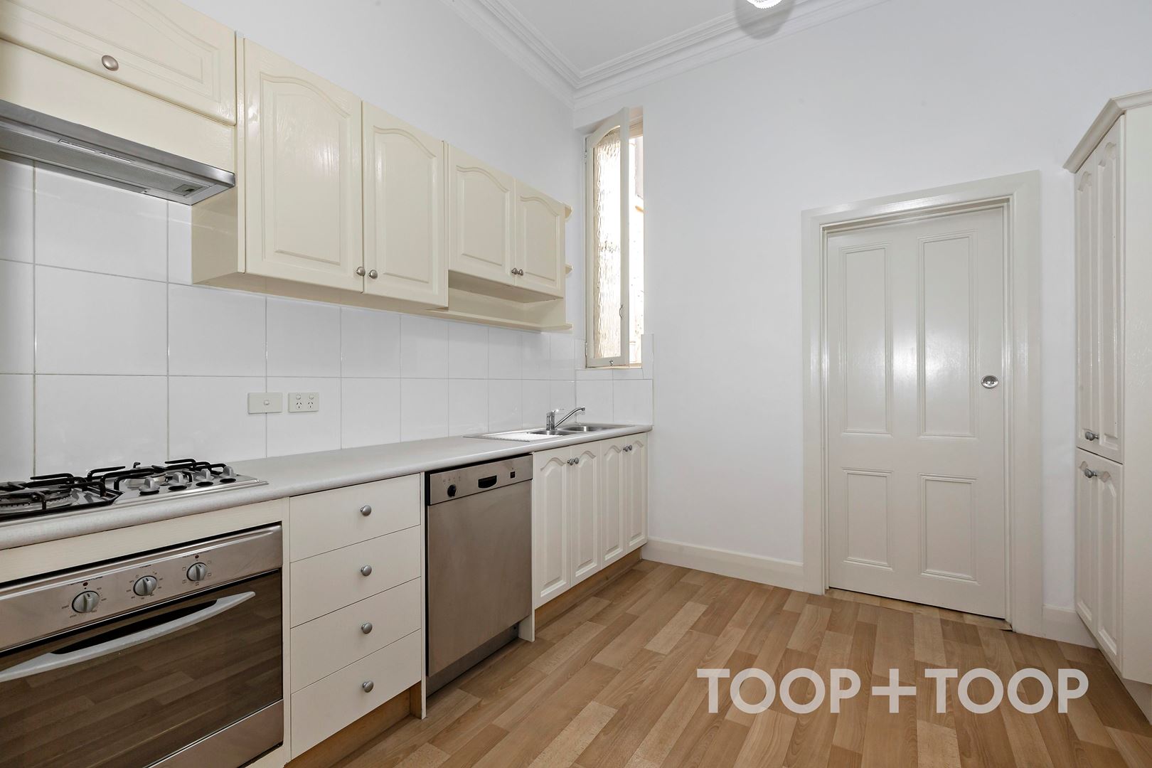 5 / 6 South Esplanade, Glenelg SA 5045, Glenelg - Thumbnail 6