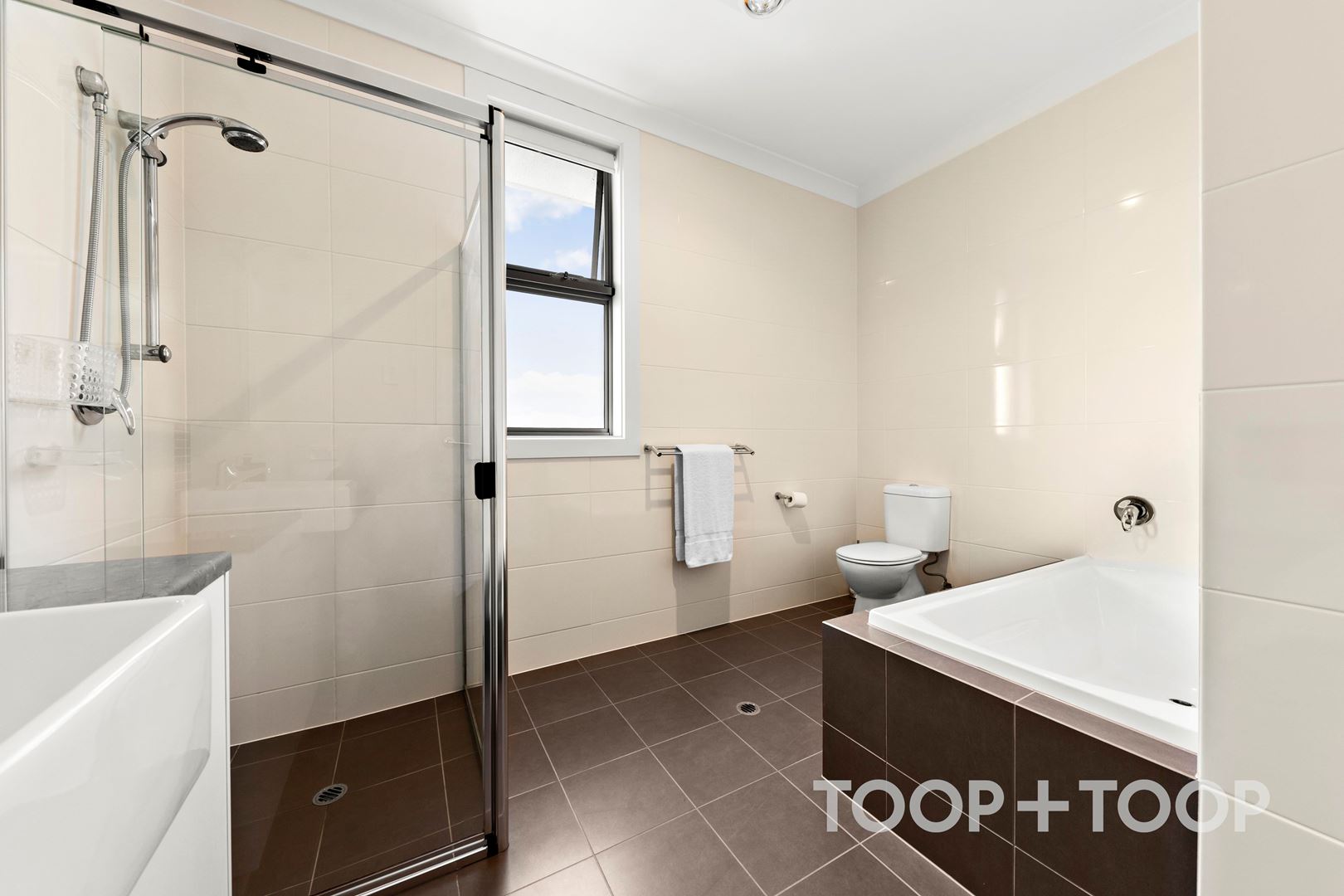 18 Shalford Terrace, Campbelltown SA 5074, Campbelltown - Thumbnail 8