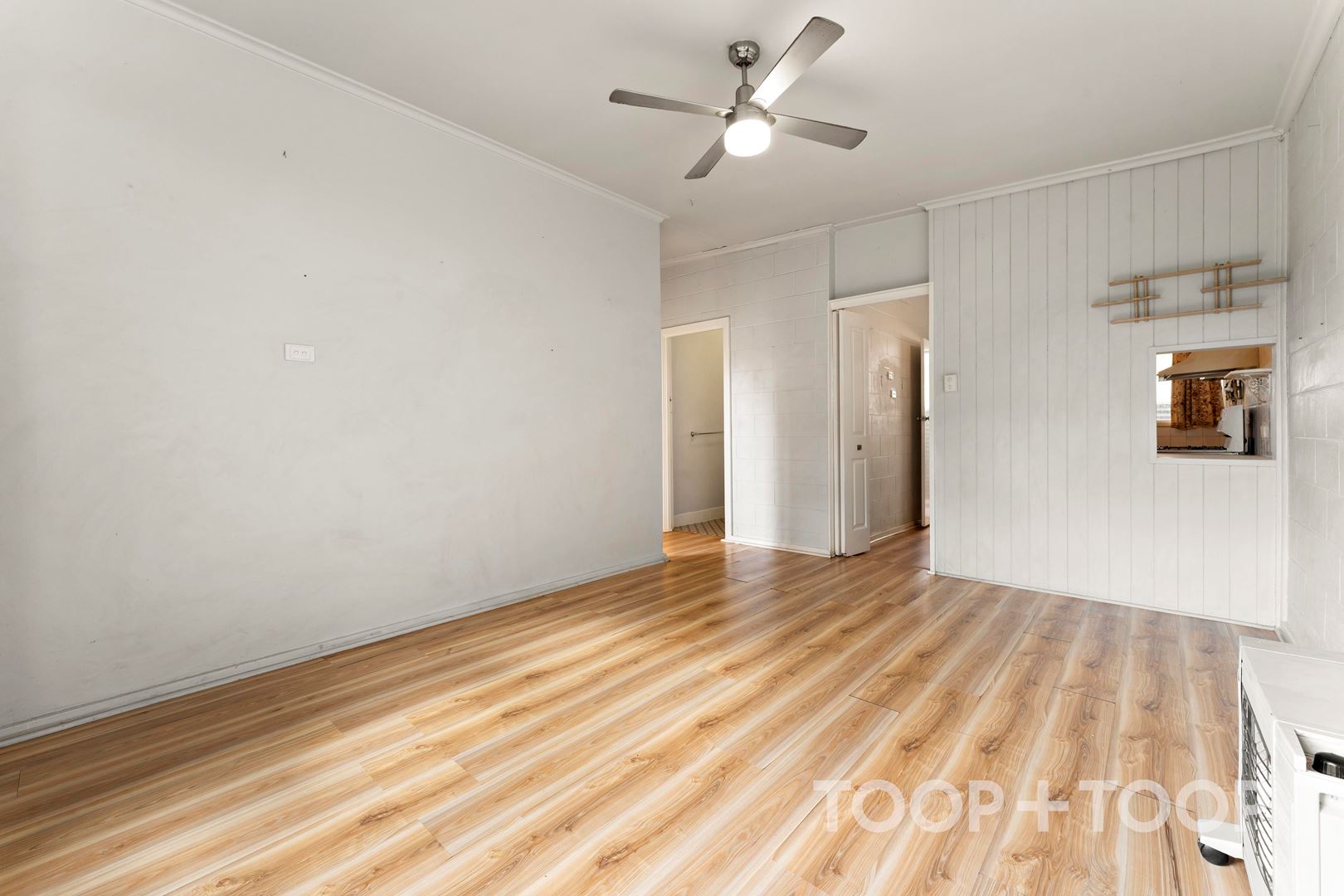 8 / 11 Barcoo Road,Para Hills SA 5096, Para Hills - Image 1