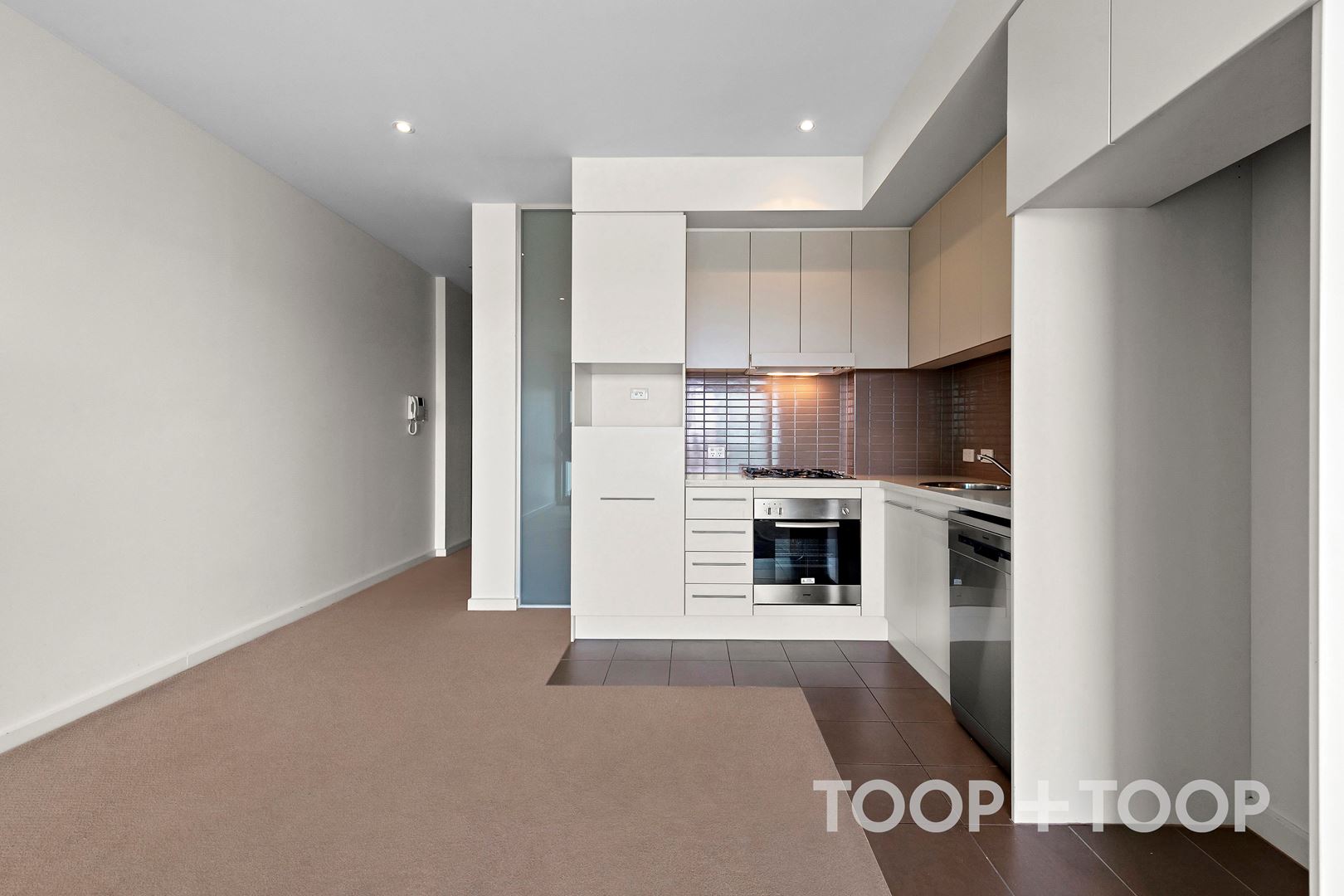 613 / 1-2 Tarni Court, New Port SA 5015, New Port - Thumbnail 6