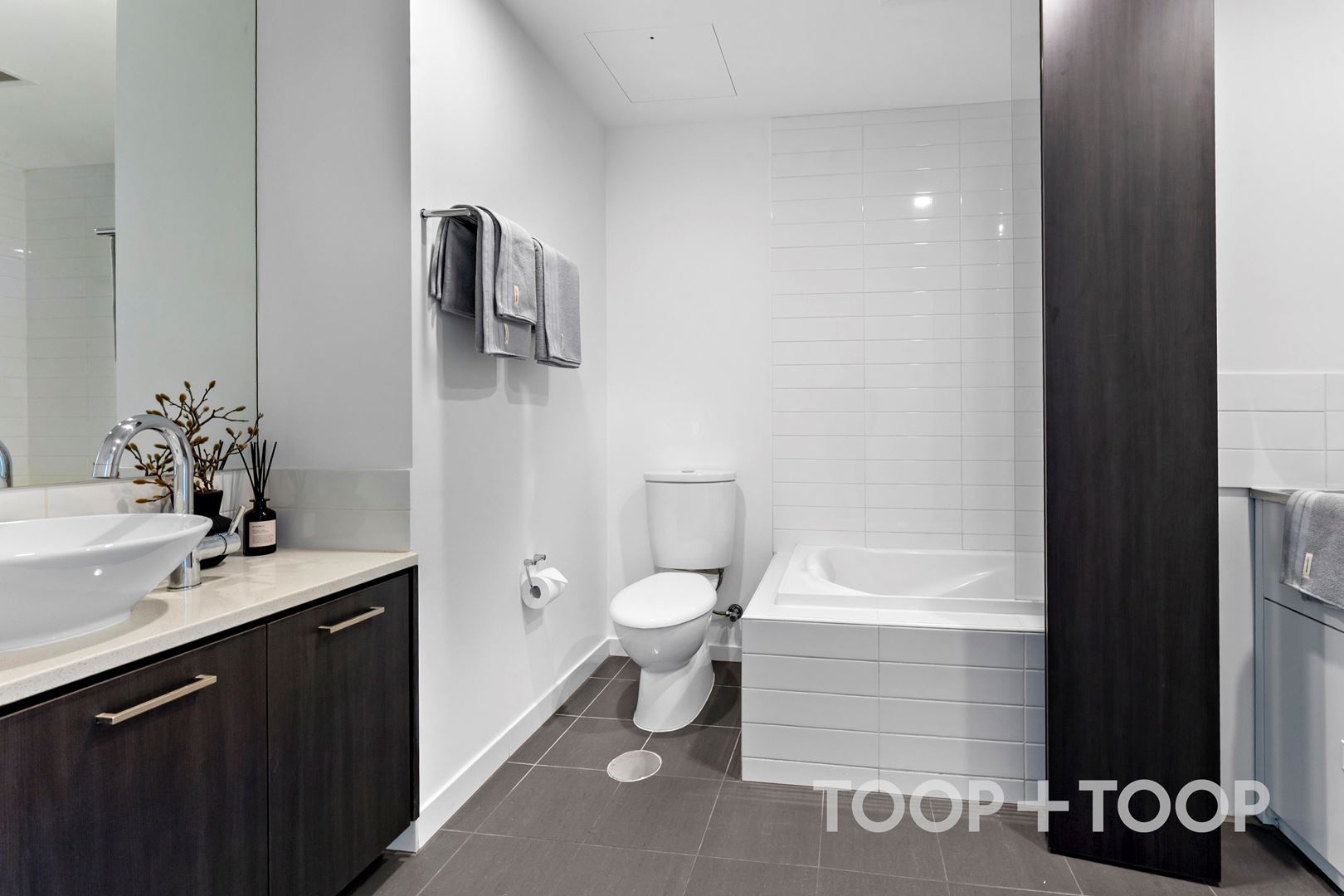307 / 16-18 Wirra Drive, New Port SA 5015, New Port - Thumbnail 8