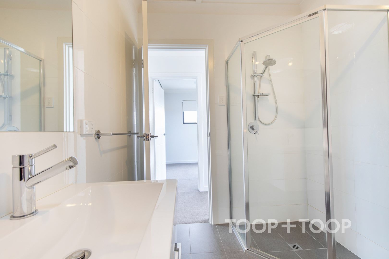 6 / 250 Military Road,Henley Beach SA 5022, Henley Beach - Thumbnail 2