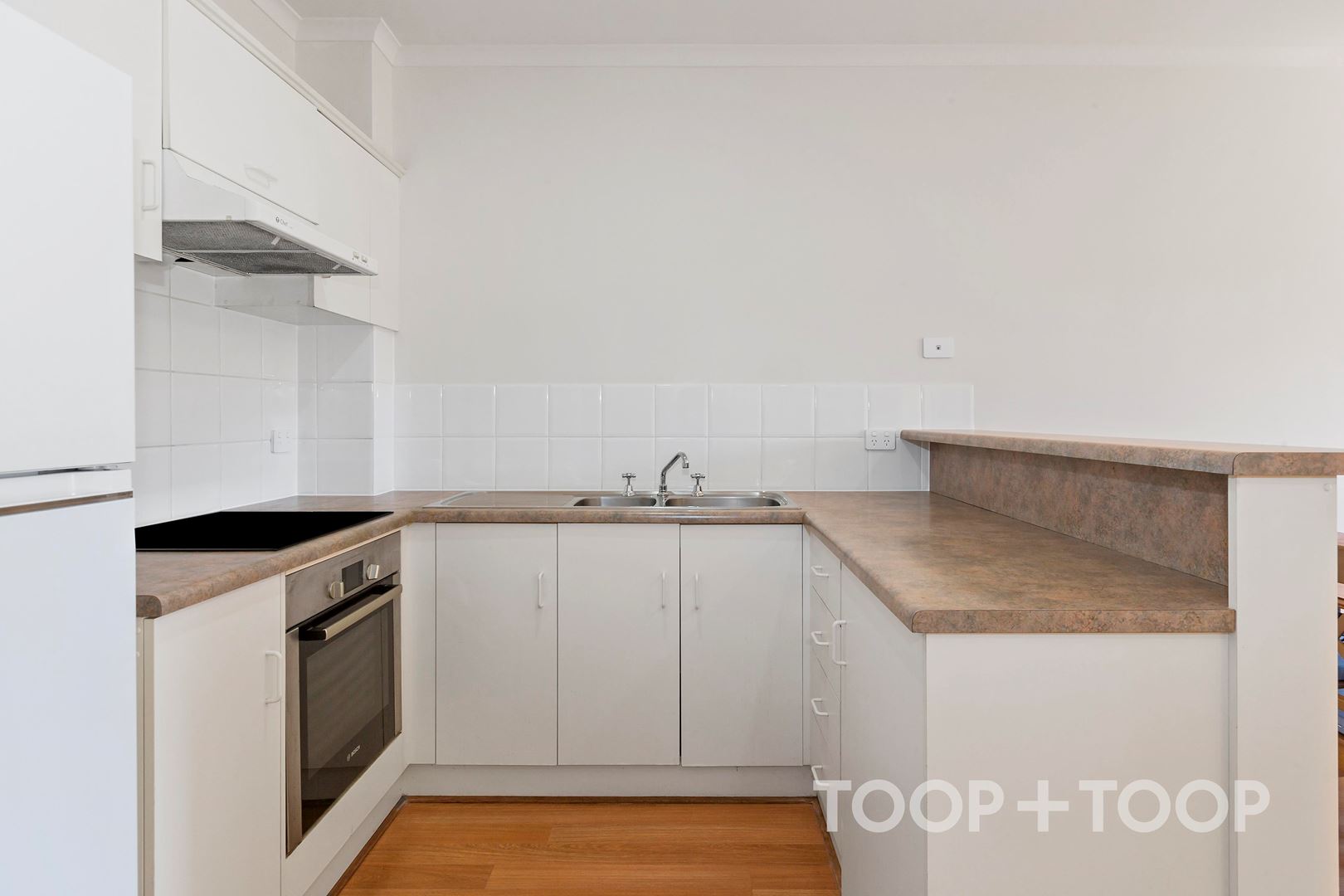 19 / 81 Carrington Street, Adelaide SA 5000, Adelaide - Thumbnail 2