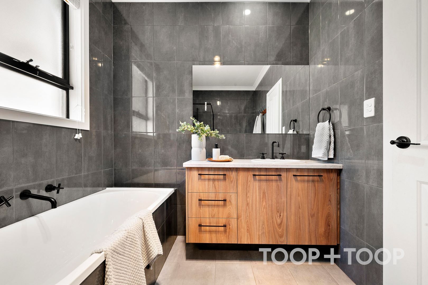 33 Pine Lodge Crescent, Grange SA 5022, Grange - Thumbnail 8
