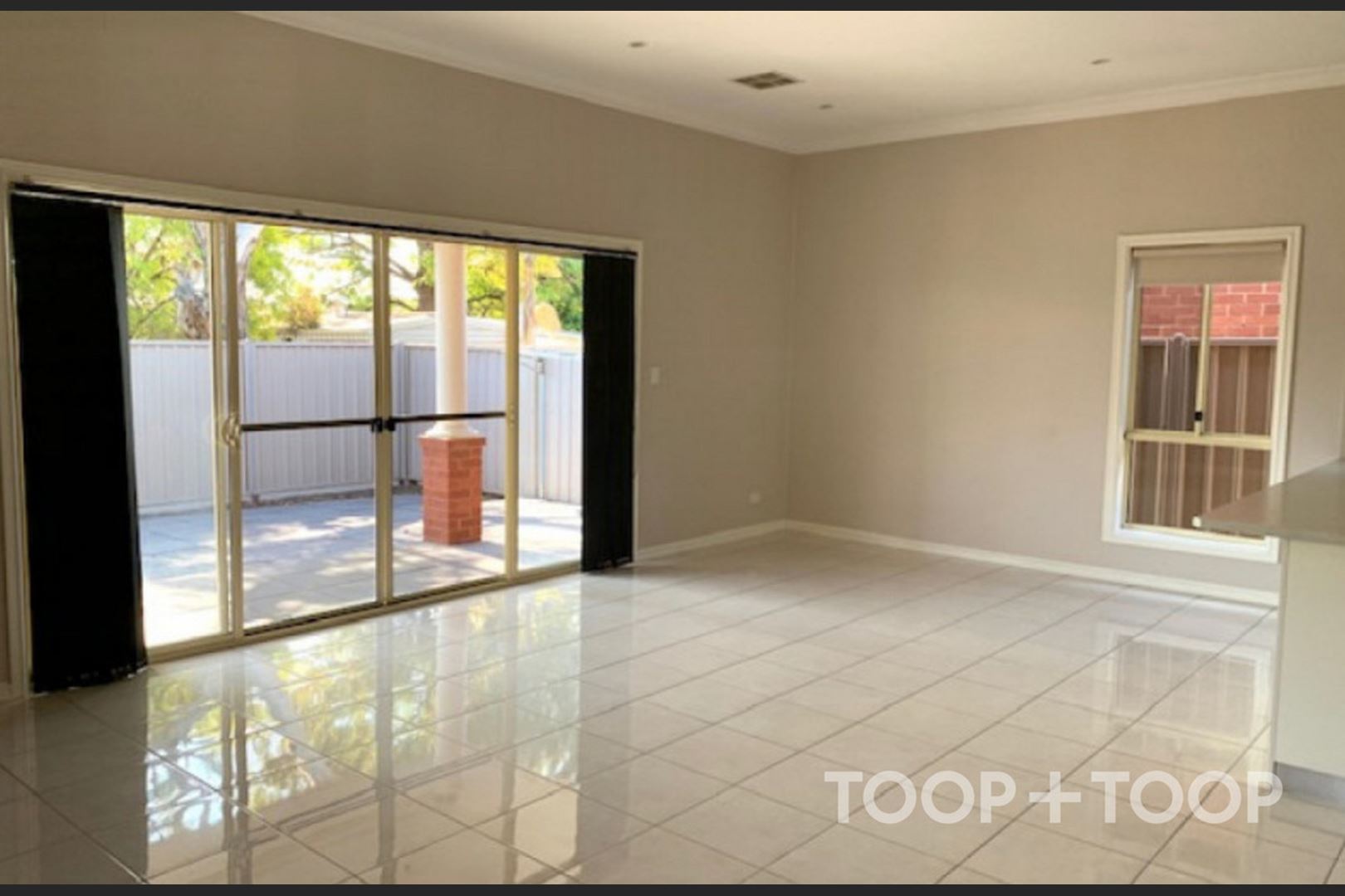 15 Laurence Street, Rostrevor SA 5073, Rostrevor - Thumbnail 4