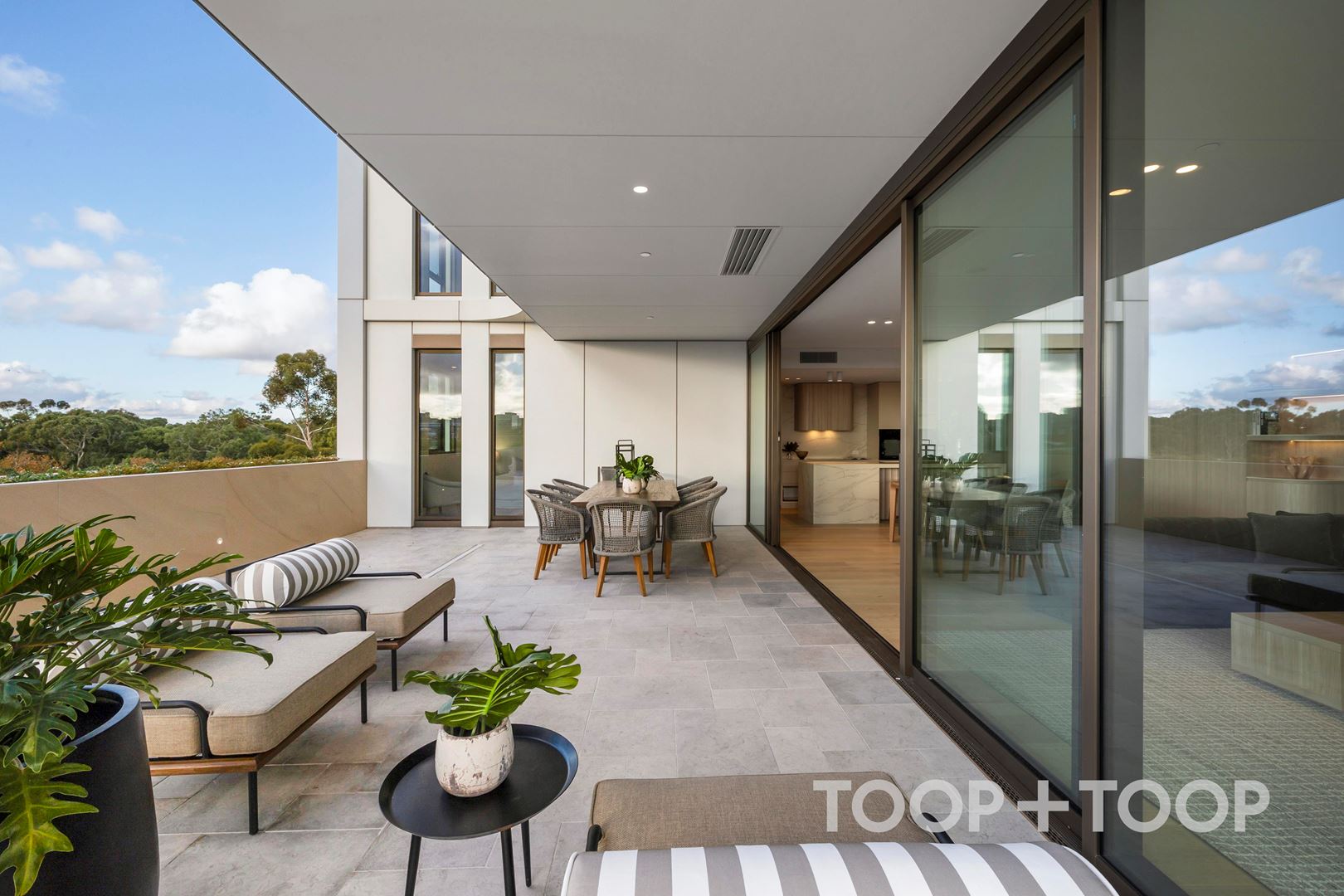 Residence 303 / 200 East Terrace, Adelaide SA 5000, Adelaide - Thumbnail 5