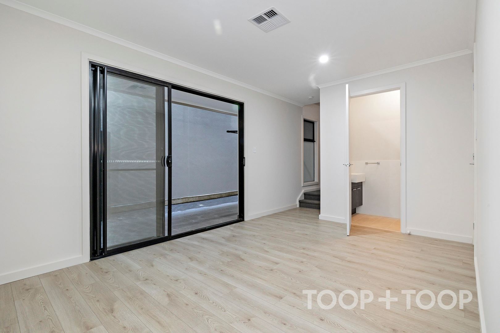 9 Gracechurch Street, Port Adelaide SA 5015, Port Adelaide - Thumbnail 5